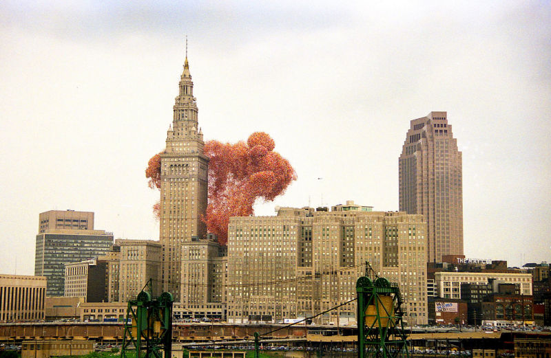 Illustration for article titled El día que Cleveland decidió que liberar 1,5 millones de globos a la vez era una buena idea y desató el caos
